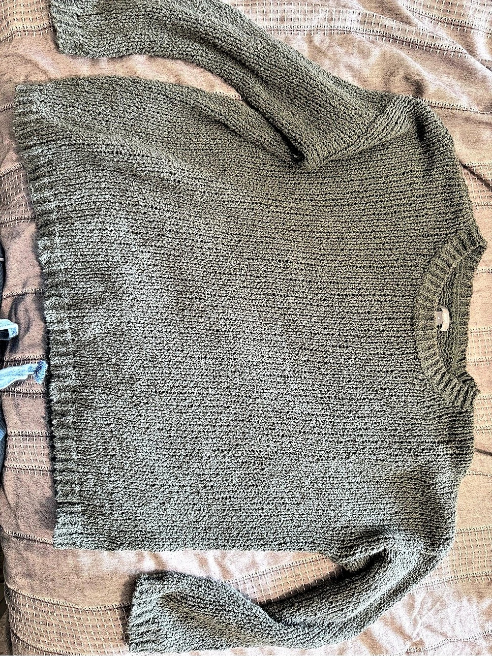 aerie Knit Crew Neck Sweater in Green Size Medium
